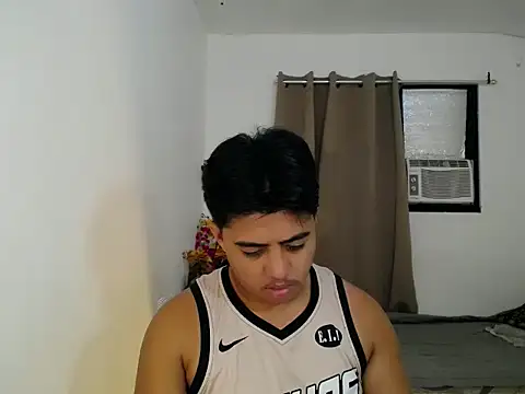 Hugecock2hundle intown online show from 11.16.25