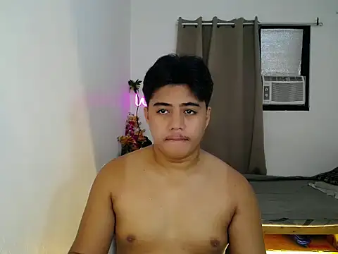 Hugecock2hundle intown online show from 11.17.25