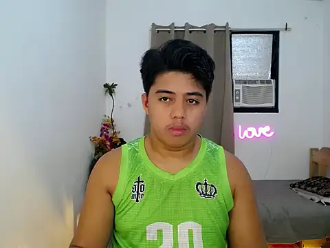 Hugecock2hundle intown online show from 11.28.25