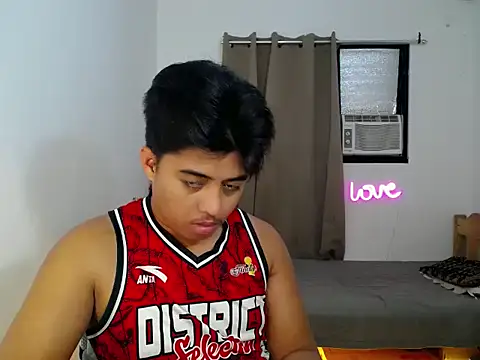 Hugecock2hundle intown online show from 11.29.25