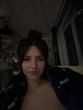 Snapshot of Naughty_CrystalXX chatting on 10.14.25 Naughty CrystalXX online show from 10.14.25