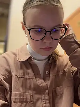  CherryBloom  online show from 10.06.25