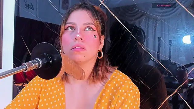 abby blond  online show from 10.10.25