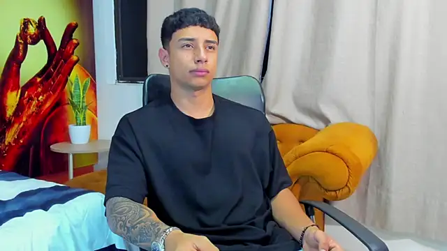 Snapshot of jaze_bradley chatting on 09.10.25 jaze bradley online show from 09.10.25