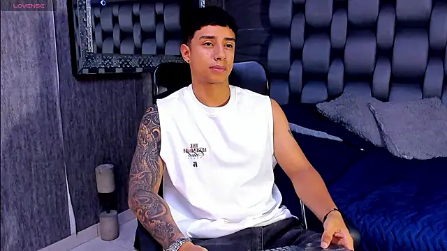 Snapshot of jaze_bradley chatting on 09.11.25 jaze bradley online show from 09.11.25