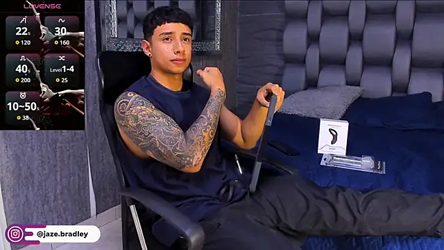 Snapshot of jaze_bradley chatting on 09.12.25 jaze bradley online show from 09.12.25