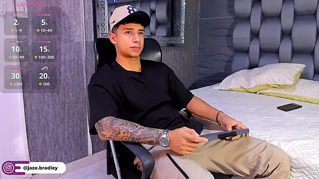 Snapshot of jaze_bradley chatting on 09.24.25 jaze bradley online show from 09.24.25