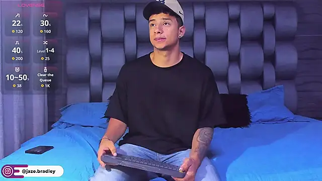 Snapshot of jaze_bradley chatting on 11.06.25 jaze bradley online show from 11.06.25