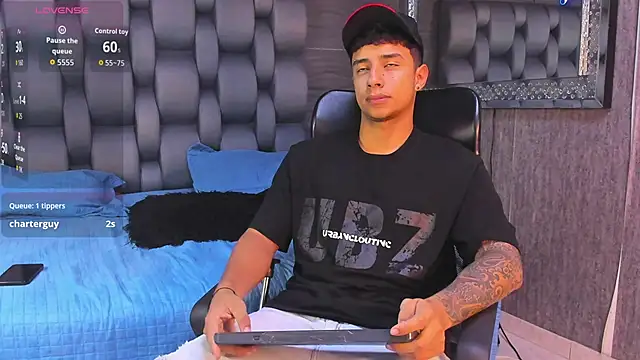 Snapshot of jaze_bradley chatting on 11.07.25 jaze bradley online show from 11.07.25