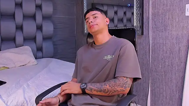 Snapshot of jaze_bradley chatting on 11.12.25 jaze bradley online show from 11.12.25