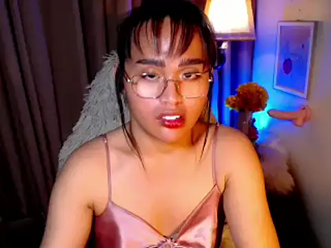 urmidnightcravingsxx online show from 04.26.26