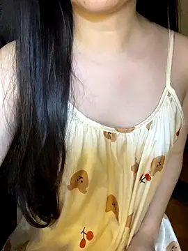 Snapshot of _kween23 chatting on 11.10.25 kween23 online show from 11.10.25