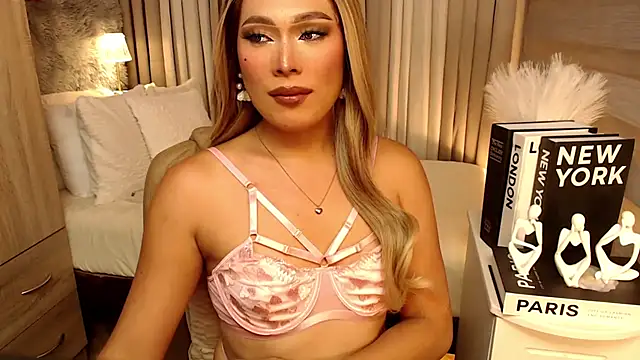 Missavacroft online show from 10.14.25