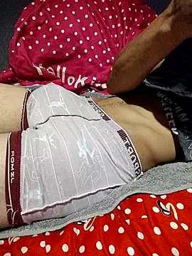 Snapshot of DavidForLife8 chatting on 11.06.25 DavidForLife8 online show from 11.06.25