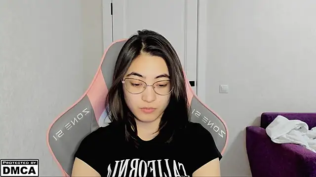 Snapshot of MeilideQian1 chatting on 09.15.25 MeilideQian1 online show from 09.15.25