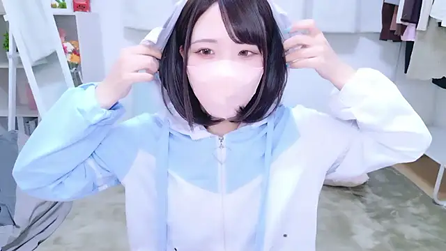 Snapshot of Anzu_xx chatting on 10.07.25 Anzu xx online show from 10.07.25