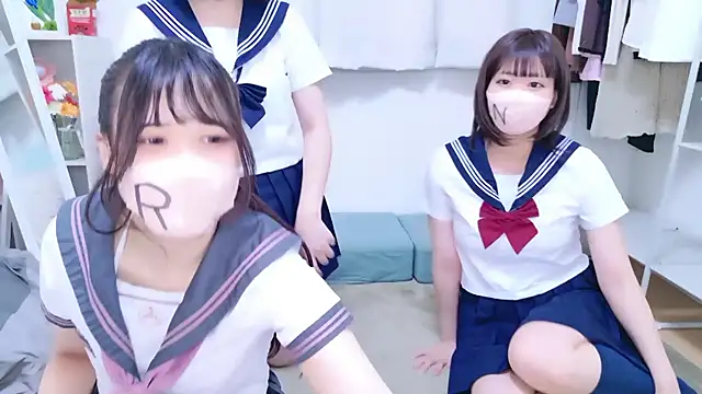 Snapshot of Anzu_xx chatting on 10.10.25 Anzu xx online show from 10.10.25