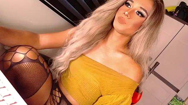 SissifyMeNow online show from 03.20.26