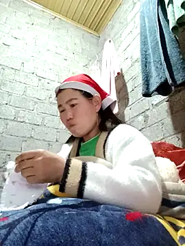 Snapshot of jienrrr chatting on 12.01.25 jienrrr online show from 12.01.25