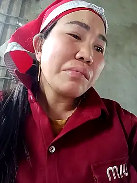 Snapshot of jienrrr chatting on 12.23.25 jienrrr online show from 12.23.25