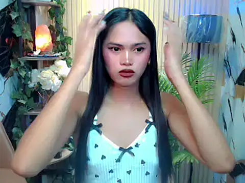 Snapshot of imperfect_zandra chatting on 10.14.25 imperfect zandra online show from 10.14.25