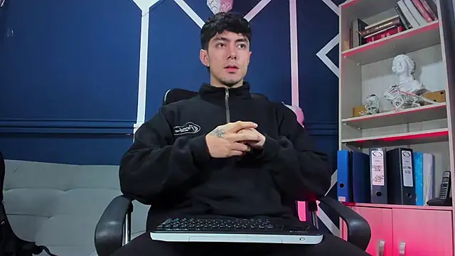 etham wolf  online show from 11.14.25