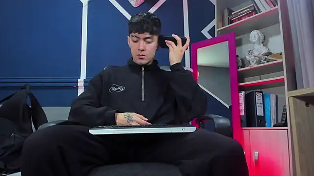 etham wolf  online show from 11.20.25