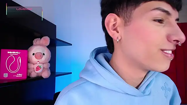 Ezra Storm online show from 01.06.26