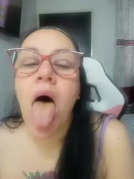 sweet adele  online show from 04.17.26