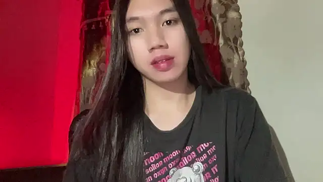 Snapshot of kat_mire chatting on 09.11.25 kat mire online show from 09.11.25