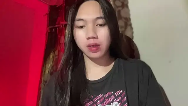 Snapshot of kat_mire chatting on 10.23.25 kat mire online show from 10.23.25