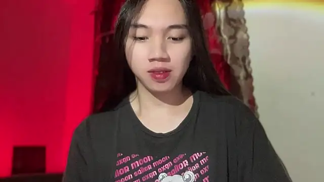 Snapshot of kat_mire chatting on 11.07.25 kat mire online show from 11.07.25