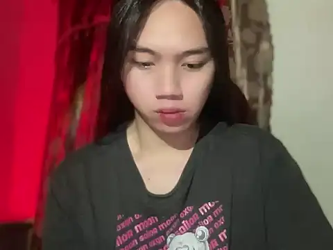 Snapshot of kat_mire chatting on 11.24.25 kat mire online show from 11.24.25