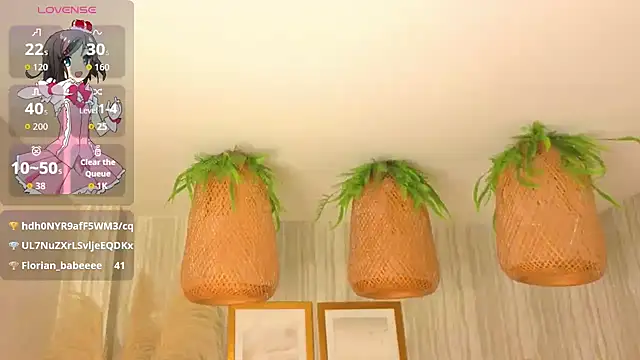 Snapshot of risada_temptation_s chatting on 11.28.25 risada temptation s online show from 11.28.25