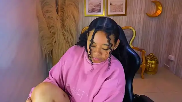 Snapshot of risada_temptation_s chatting on 11.29.25 risada temptation s online show from 11.29.25