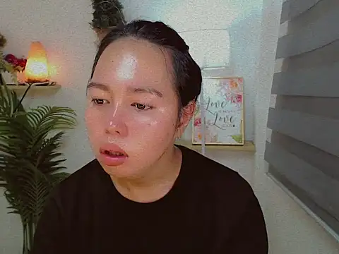 Snapshot of kimbratx chatting on 09.21.25 kimbratx online show from 09.21.25