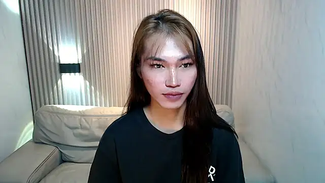 Snapshot of lovelychanel69xx chatting on 11.06.25 lovelychanel69xx online show from 11.06.25