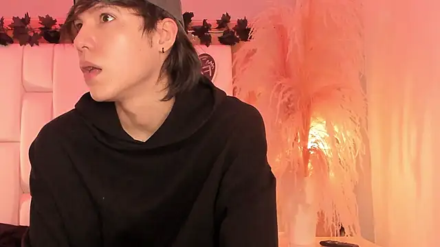 Daphne And Roger online show from 03.16.26