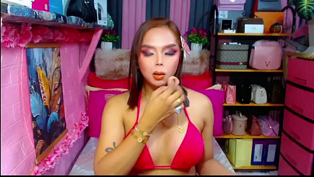 MoniqueCeleste online show from 10.14.25