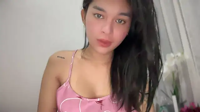 Snapshot of asiansmilexx chatting on 09.29.25 asiansmilexx online show from 09.29.25