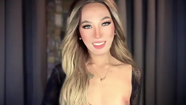 Snapshot of Lust-sluttymira chatting on 11.23.25 Lust-sluttymira online show from 11.23.25