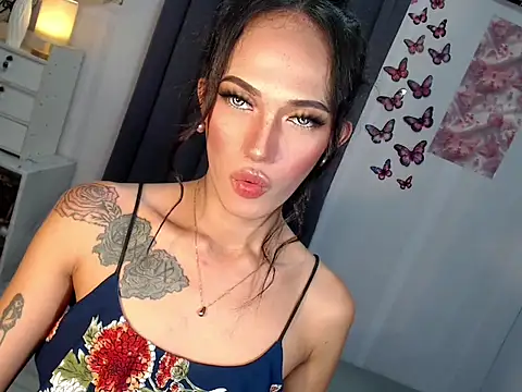 Snapshot of Lust-sluttymira chatting on 03.15.26 Lust-sluttymira online show from 03.15.26