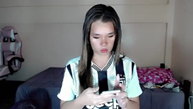 Snapshot of sassy_alex chatting on 11.07.25 sassy alex online show from 11.07.25