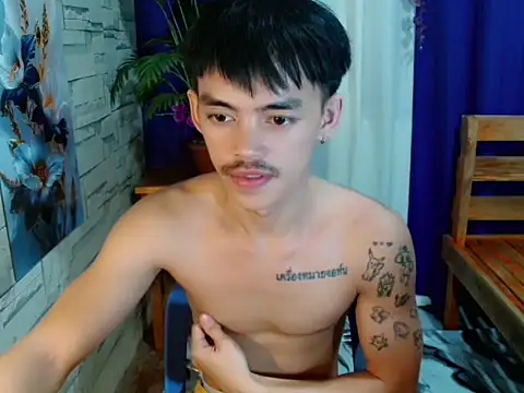 Snapshot of urhunky_boy chatting on 06.22.26 urhunky boy online show from 06.22.26