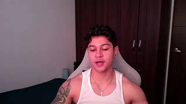 domsantiago  online show from 10.13.25