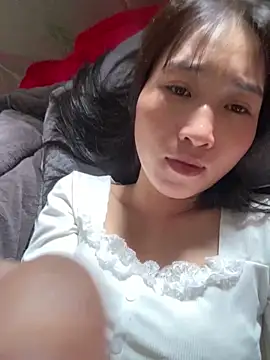 Snapshot of oneyou_400 chatting on 10.17.25 oneyou 400 online show from 10.17.25