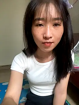 Snapshot of oneyou_400 chatting on 11.03.25 oneyou 400 online show from 11.03.25