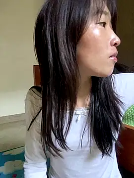 Snapshot of oneyou_400 chatting on 12.19.25 oneyou 400 online show from 12.19.25