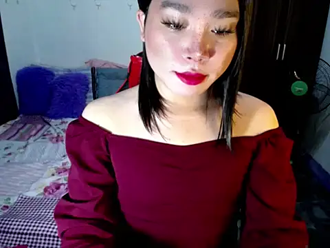 Urassiansweetcummer online show from 09.13.25