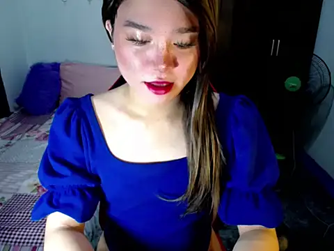 Urassiansweetcummer online show from 10.13.25